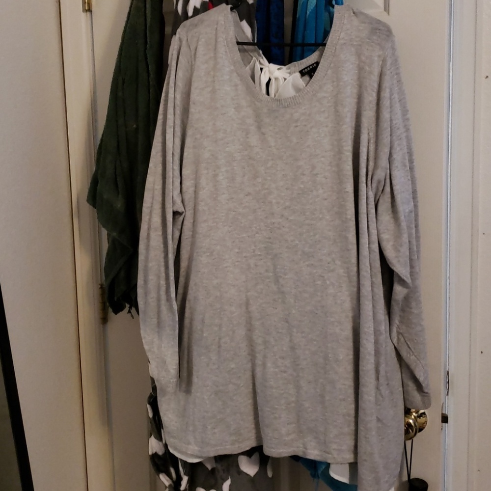Torrid size 5 sweater